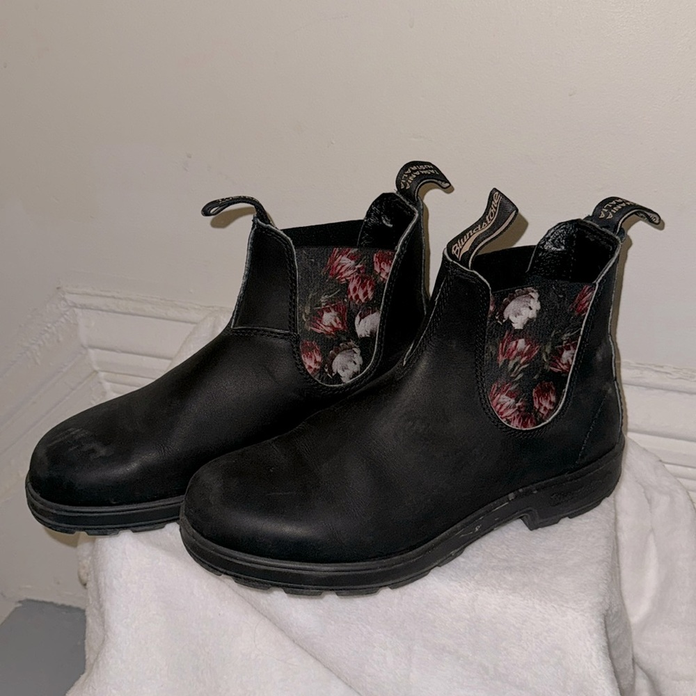 Size 7 fit is a woman’s 9